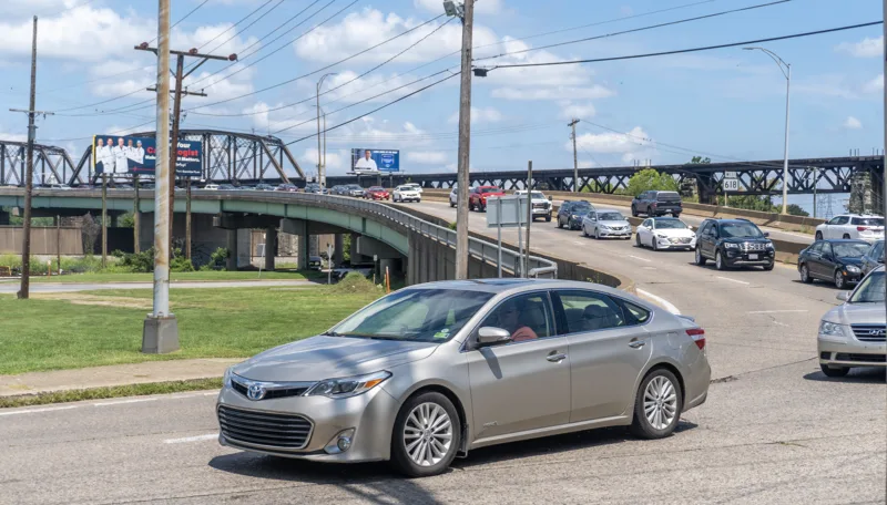 Picture This: Car crash in Parkersburg backs up traffic into Ohio